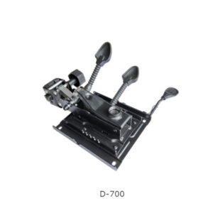 D700